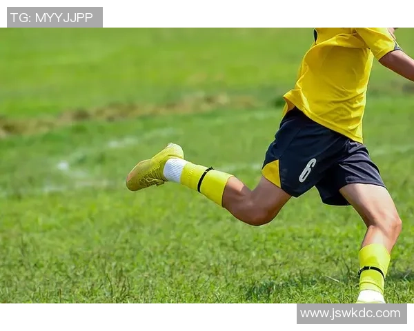 提升足球运动员下肢敏捷性的训练方法与技巧探讨